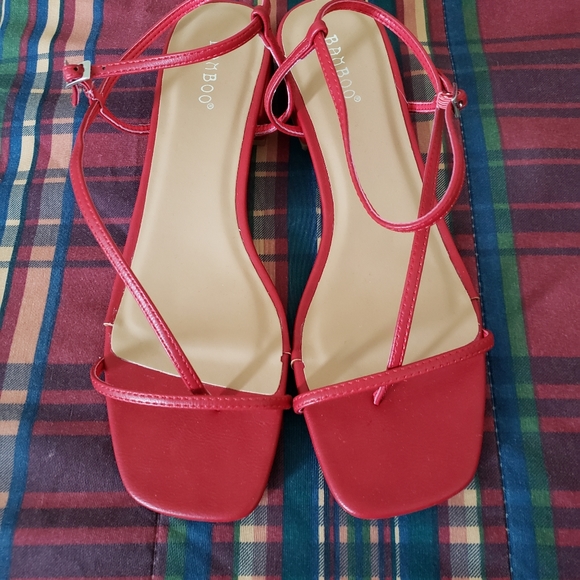 Red flats - Picture 3 of 4